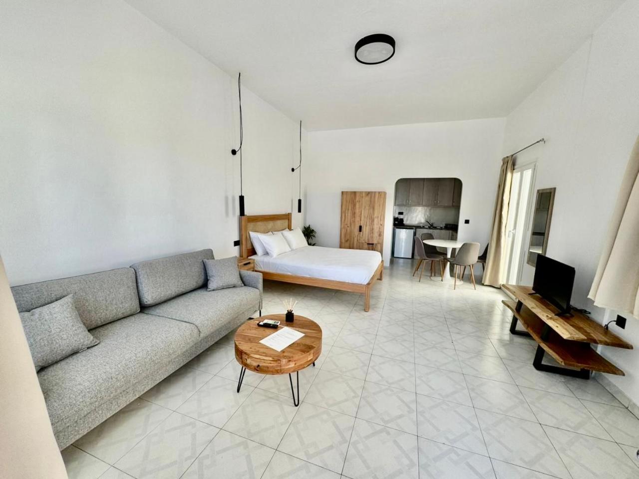 Gervi Suites Тира Экстерьер фото