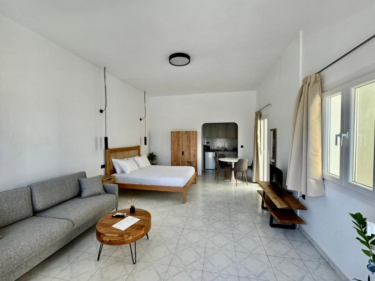 Gervi Suites Тира Экстерьер фото