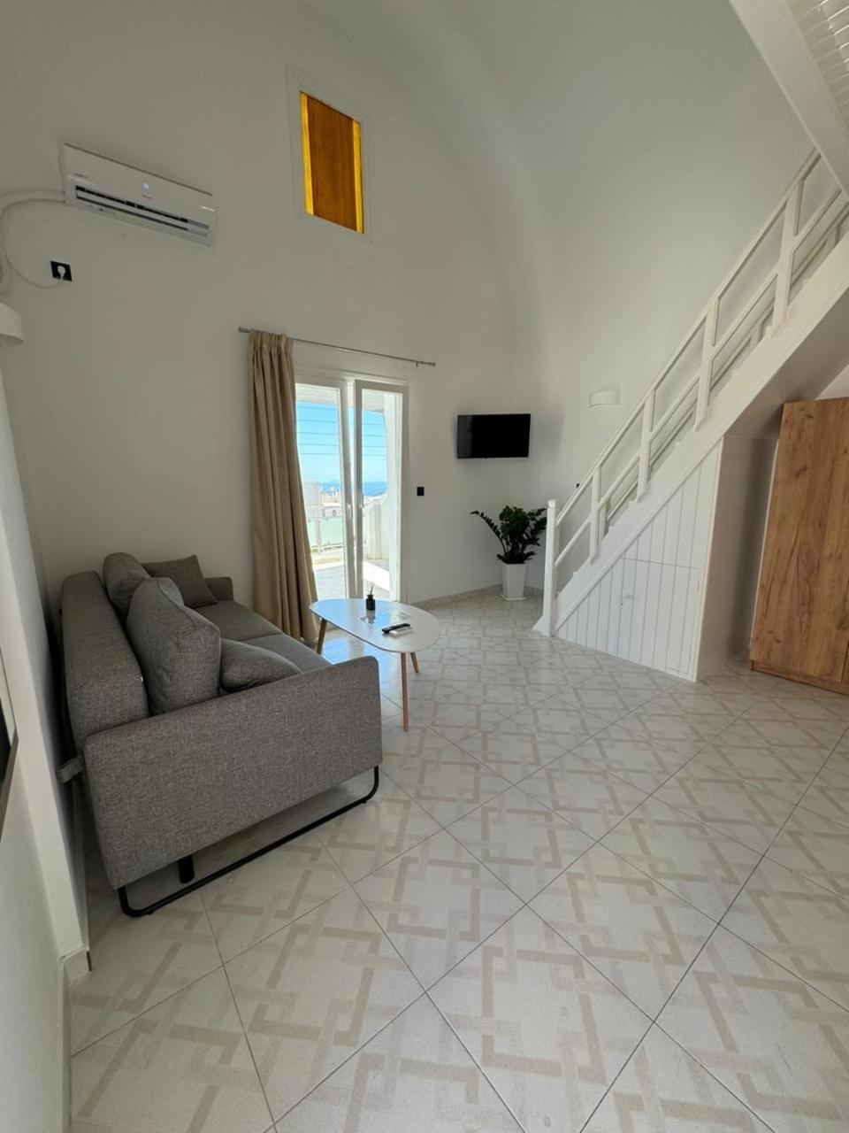 Gervi Suites Тира Экстерьер фото