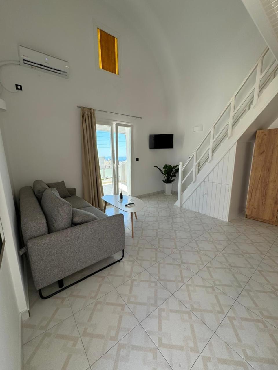 Gervi Suites Тира Экстерьер фото